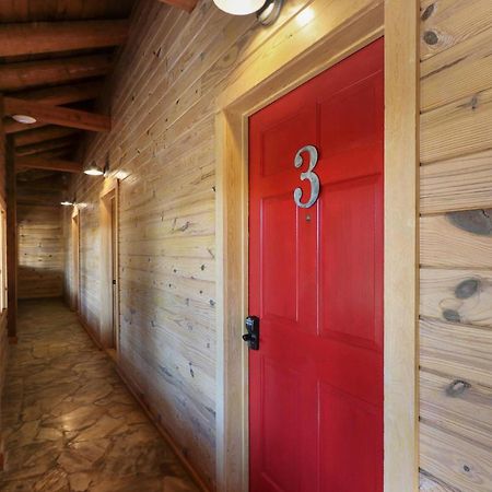 Wimberley Log Cabins Resort And Suites- Unit 3 Exterior photo