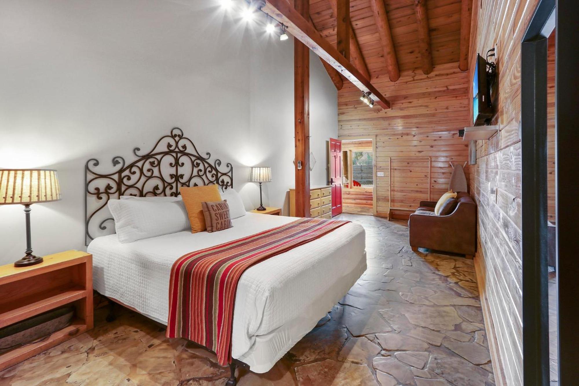 Wimberley Log Cabins Resort And Suites- Unit 3 Exterior photo